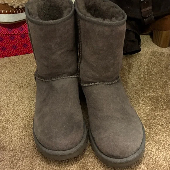 Ugg grey boots size 8 - Picture 4 of 5